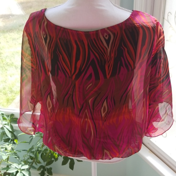 Red Top - Picture 3 of 6